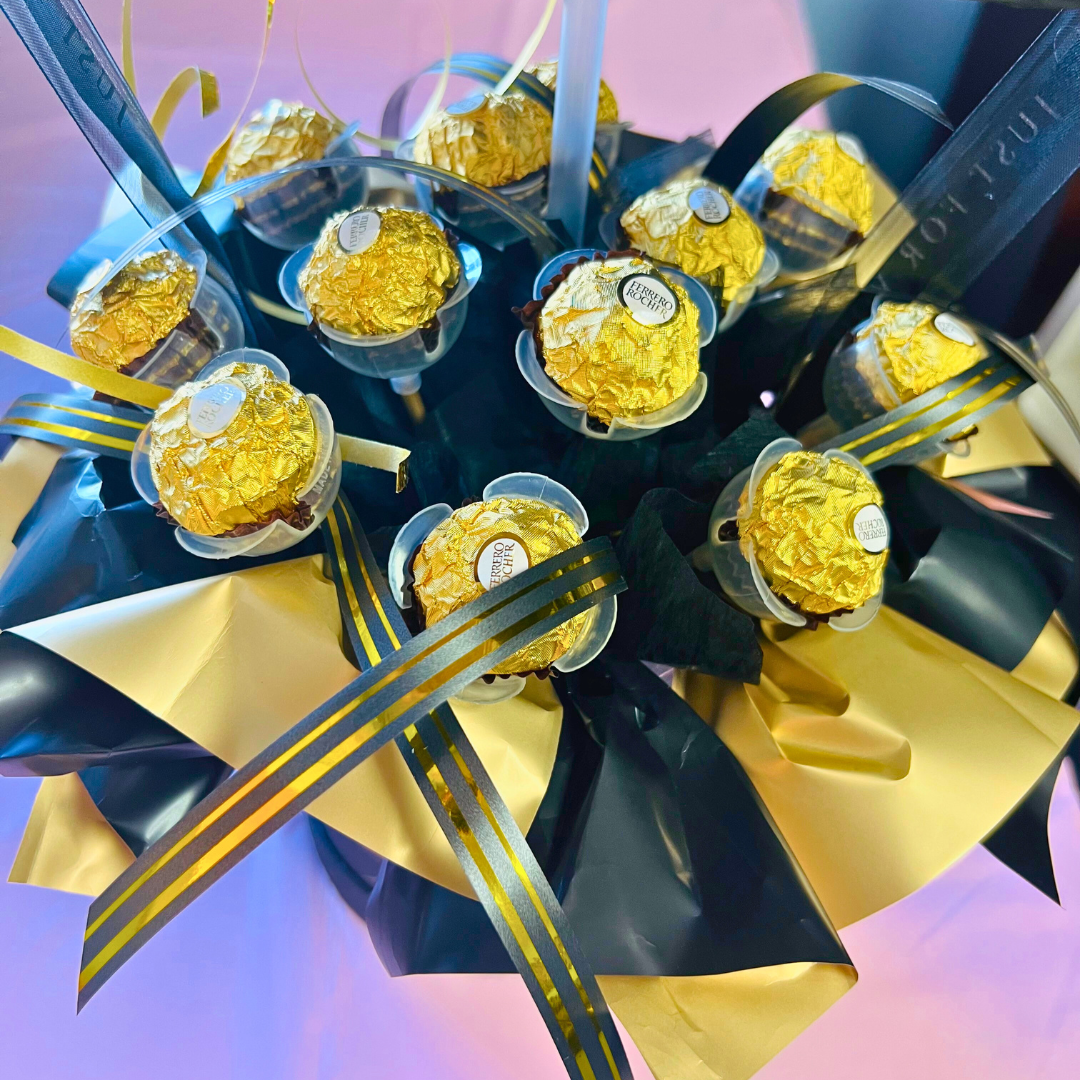 Close-Up Golden Glow Celebration Balloon Arrangement.