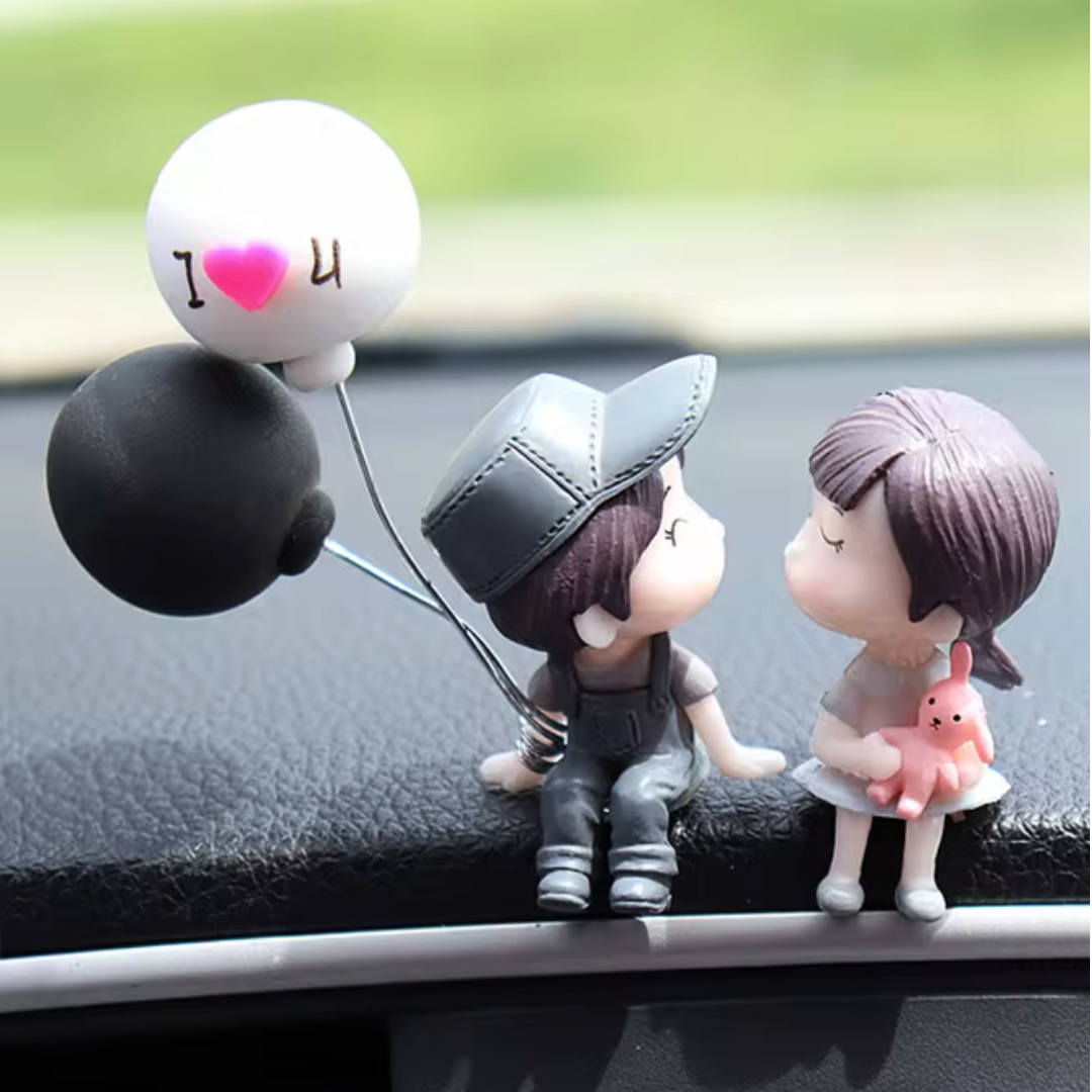 Gray Hat Balloon Couple