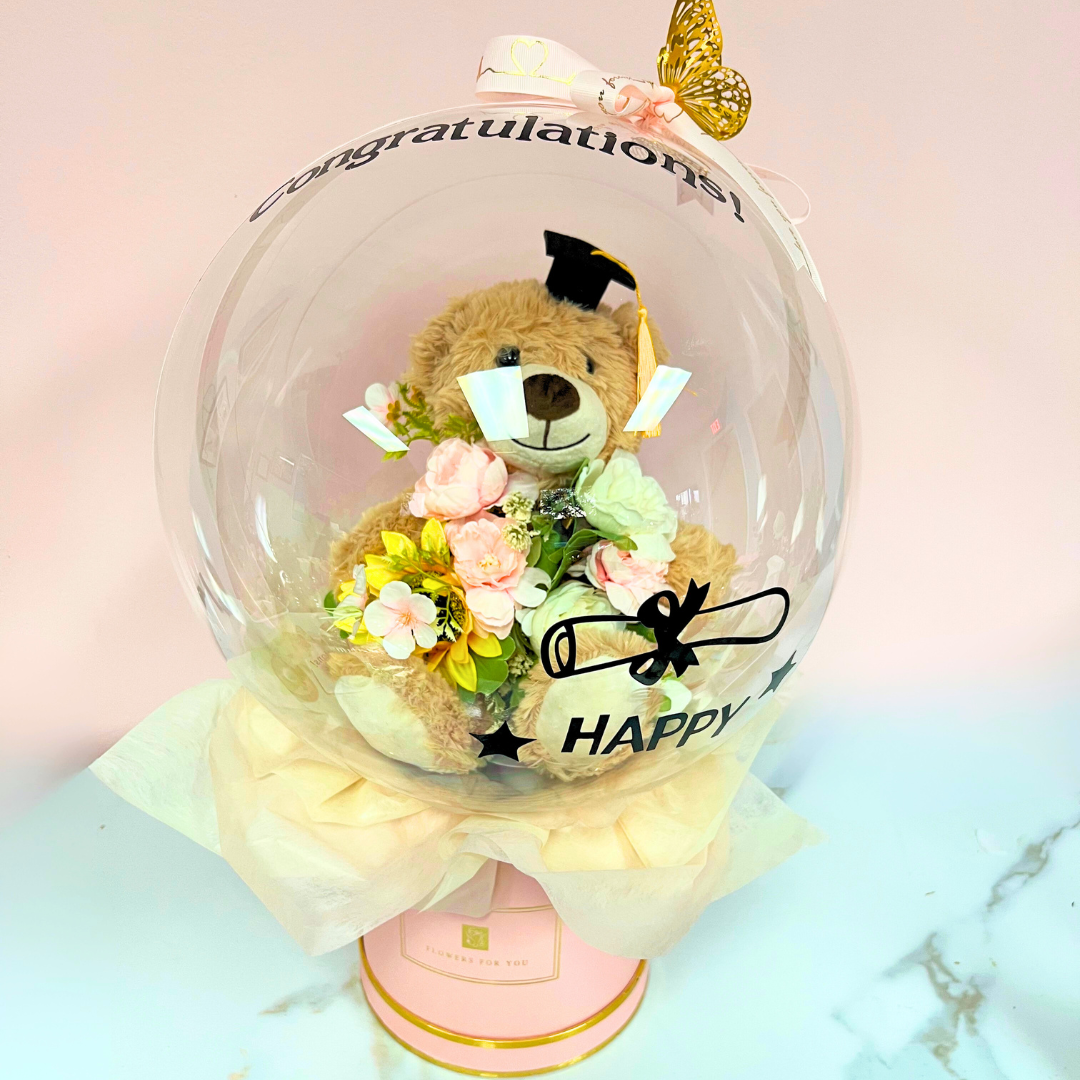 Teddy’s Hug of Pride – Graduation BOBO Balloon Bouquet Pink Close up