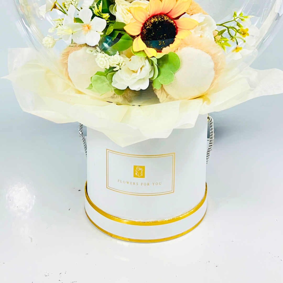 Teddy’s Hug of Pride – Graduation BOBO Balloon Bouquet White Close up